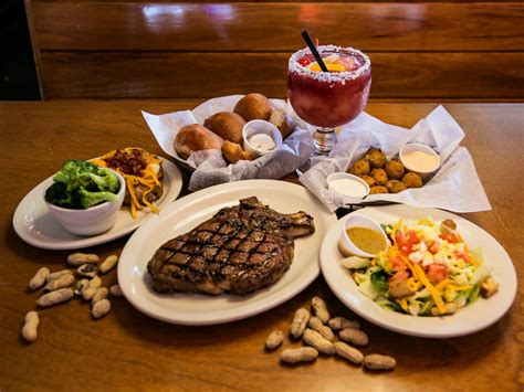 It was founded in 1993 by Wayne Kent Taylor in Green Tree Mall in Clarksville, Indiana, United States. . Texas roadhouse ratings